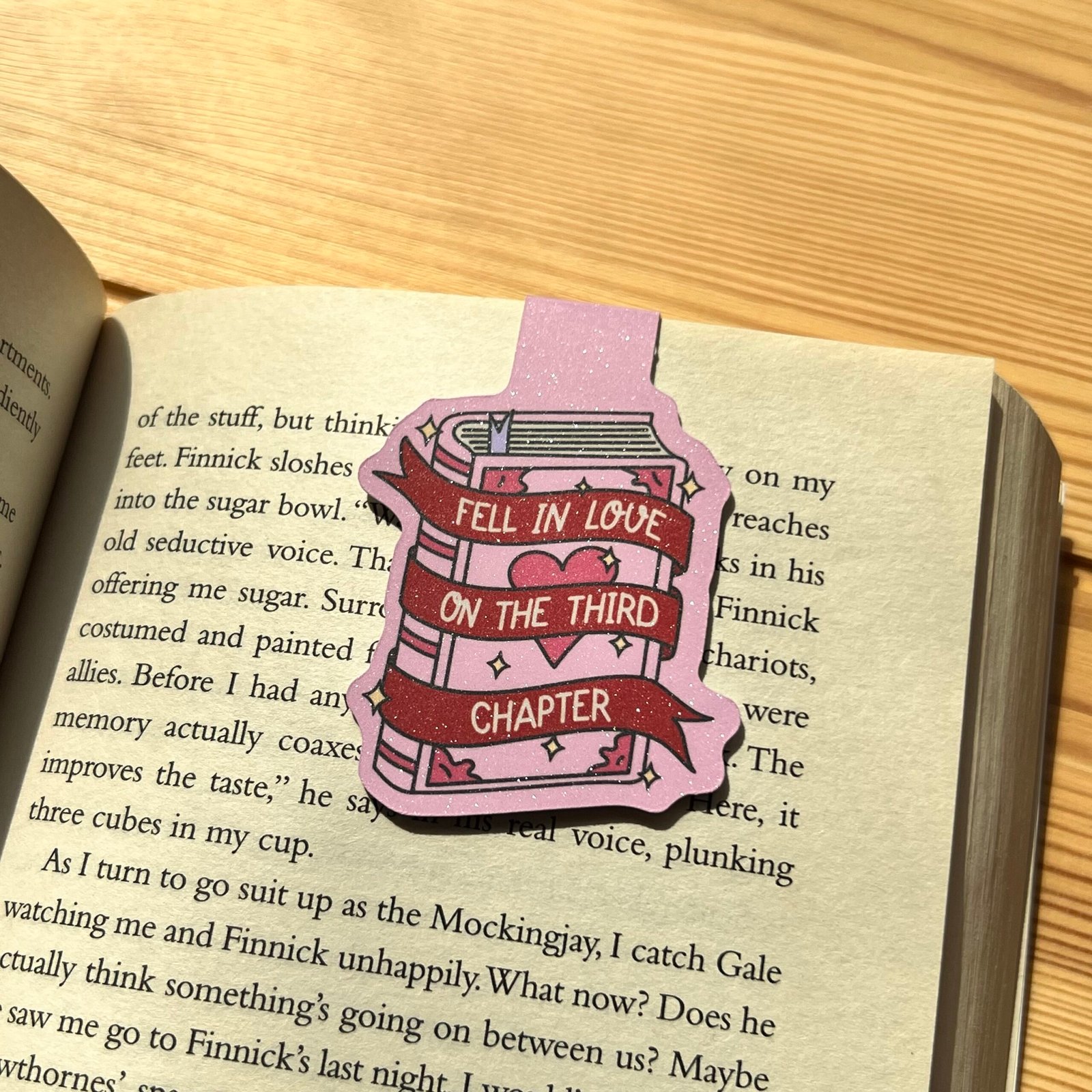 فاصل مغناطيسي وملصق I Fell in Love on the Third Chapter 🔖✨ - الصورة 3